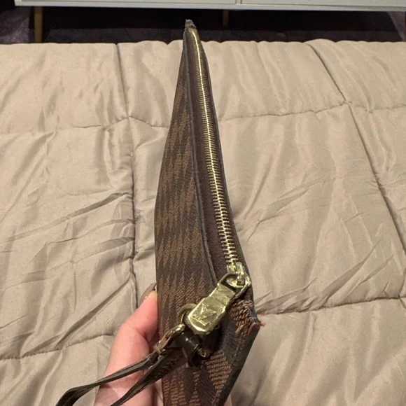 Louis Vuitton Damier Ebene Wristlet - Picture 2 of 6